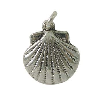 Shell 16mm Charm Silver Plated